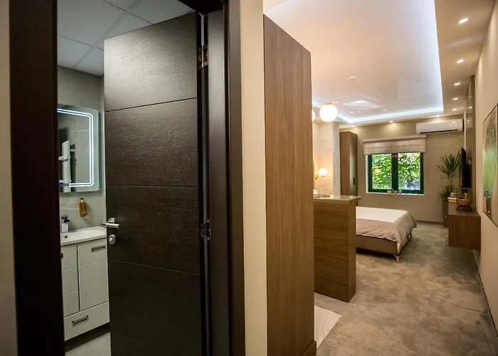 Vs Exclusive Luxury Wellness & - *